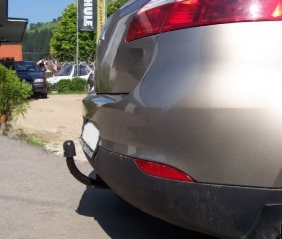 Carlig remorcare Renault Megane 3 htb fabricat intre 2009 - 2016 marca Autohak [4]