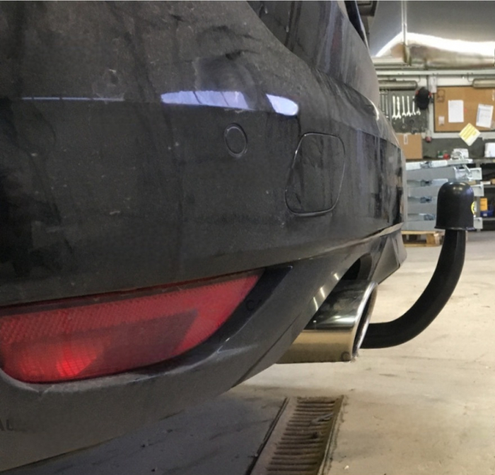 Carlig remorcare Renault Megane 4 combi dupa 2016 demontabil automat vertical marca Autohak [5]