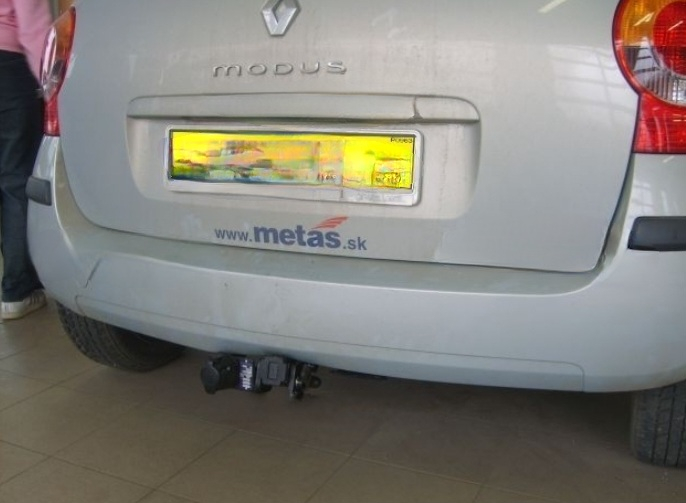 Carlig remorcare Renault Modus 5 usi 2004 - 2012 demontabil automat cu maneta marca Autohak [5]