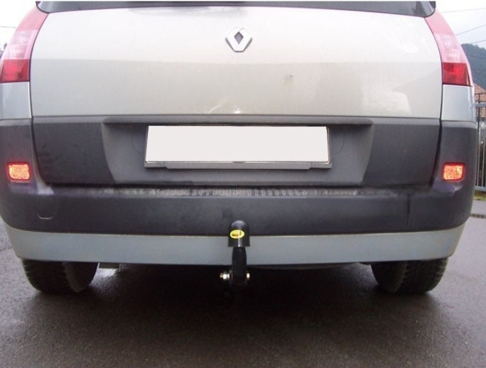Carlig remorcare Renault Scenic 2 fabricat intre 2003 - 2009 marca Autohak [4]