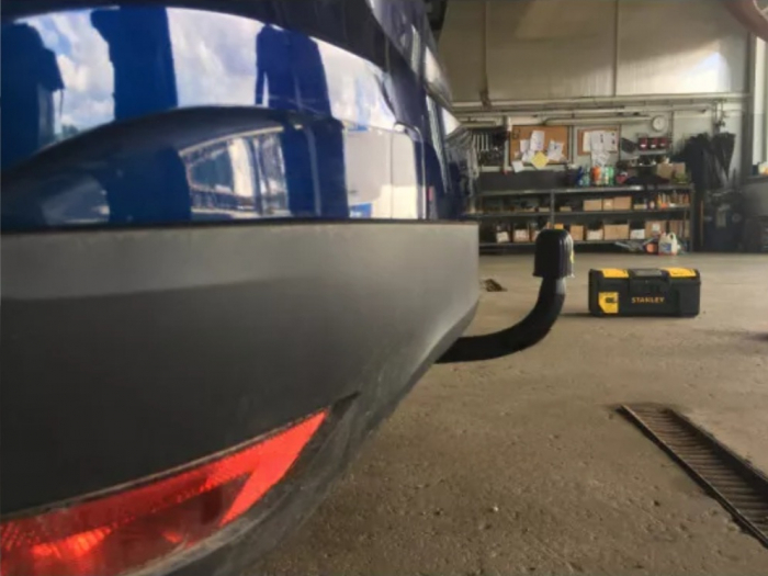 Carlig remorcare Renault Scenic 4 fabricat dupa 2016 marca Autohak [4]