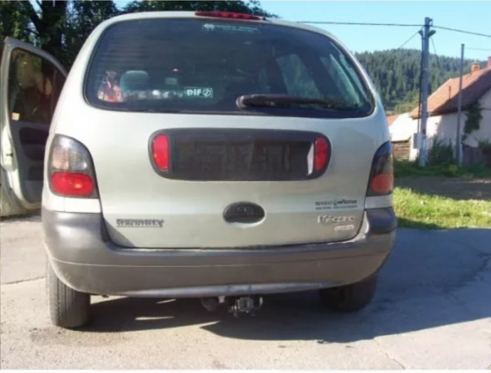 Carlig remorcare Renault Scenic htb 1996 - 2003 demontabil automat cu maneta [4]