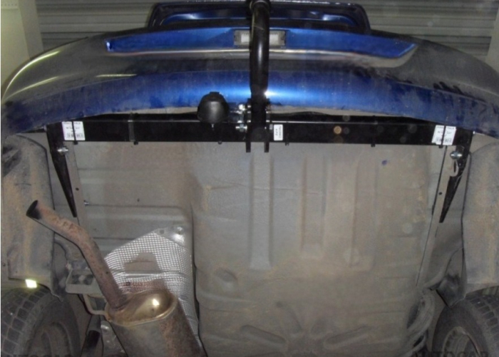 Carlig remorcare Renault Symbol dupa 2001 marca Autohak [10]