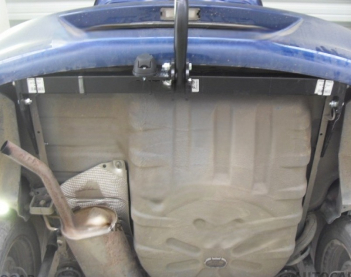 Carlig remorcare Renault Symbol dupa 2001 marca Autohak [2]