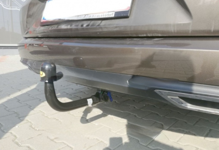 Carlig remorcare Renault Talisman Grandtour dupa 2016 demontabil automat vertical marca Autohak [10]