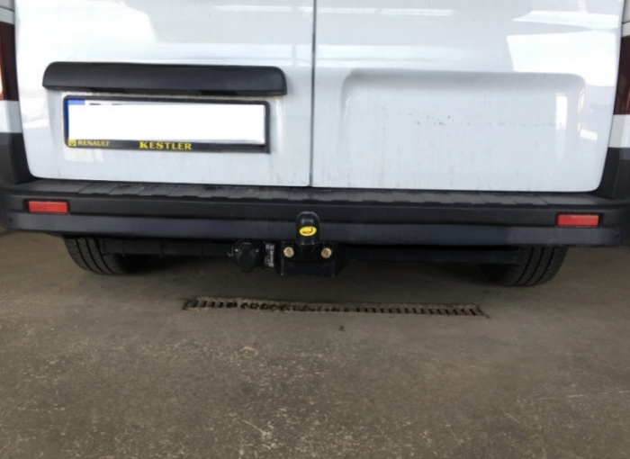 Carlig remorcare Renault Trafic fabricat dupa 2014 marca Autohak [5]