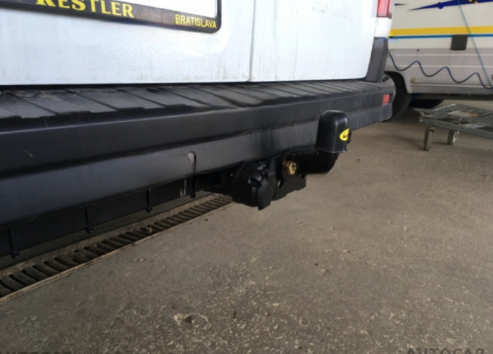 Carlig remorcare Renault Trafic fabricat dupa 2014 marca Autohak [3]