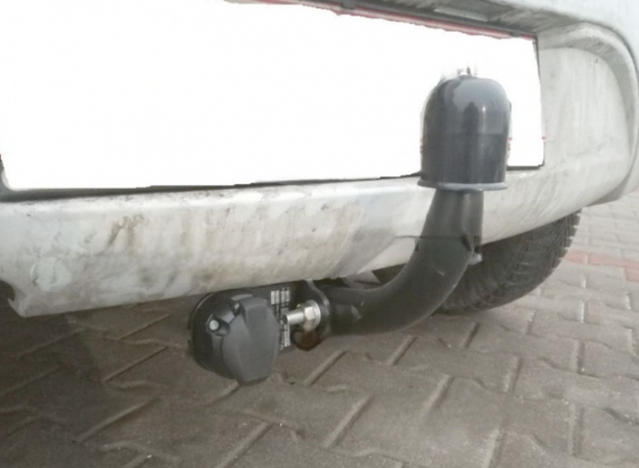 Carlig remorcare Renault Twingo dupa 2007 marca Autohak [4]