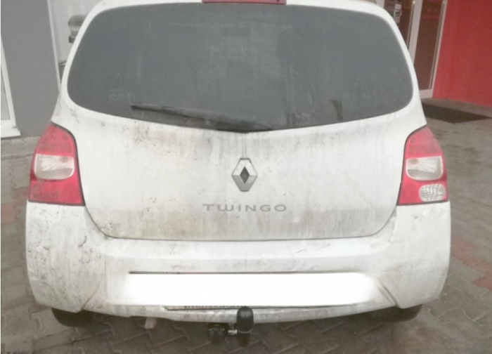 Carlig remorcare Renault Twingo dupa 2007 marca Autohak [5]