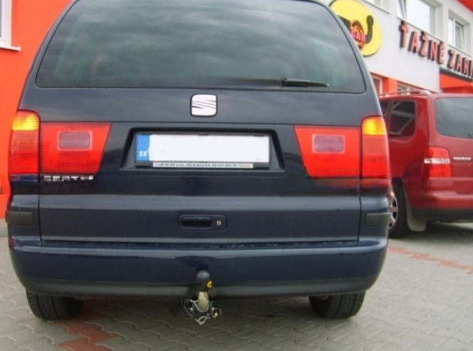 Carlig remorcare Seat Alhambra 2000 - 2010 demontabil automat cu maneta marca Autohak [3]