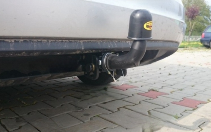 Carlig remorcare Seat Alhambra dupa 2010 demontabil automat cu maneta marca Autohak [2]