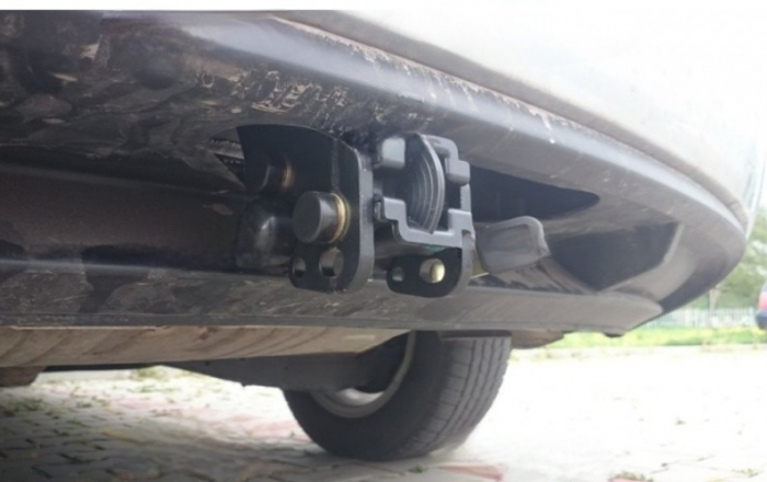 Carlig remorcare Seat Alhambra dupa 2010 demontabil automat cu maneta marca Autohak [6]
