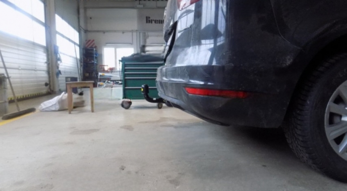 Carlig remorcare Seat Alhambra dupa 2010 marca Autohak [6]