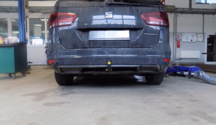 Carlig remorcare Seat Alhambra dupa 2010 marca Autohak [4]