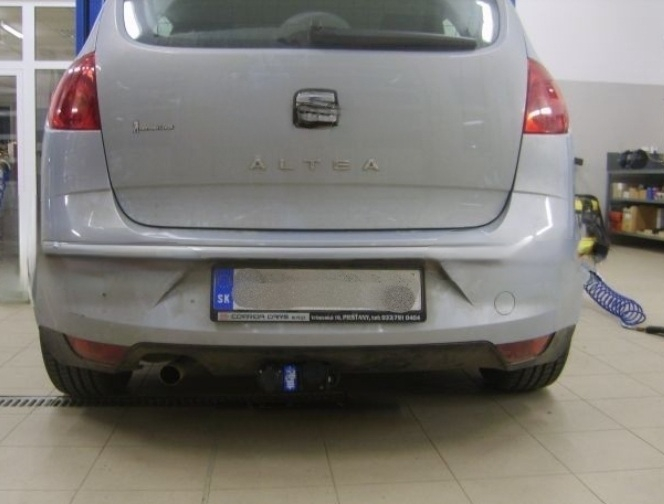 Carlig remorcare Seat Altea 5P1 si XL 2004 - 2015 demontabil automat cu maneta marca Autohak [8]