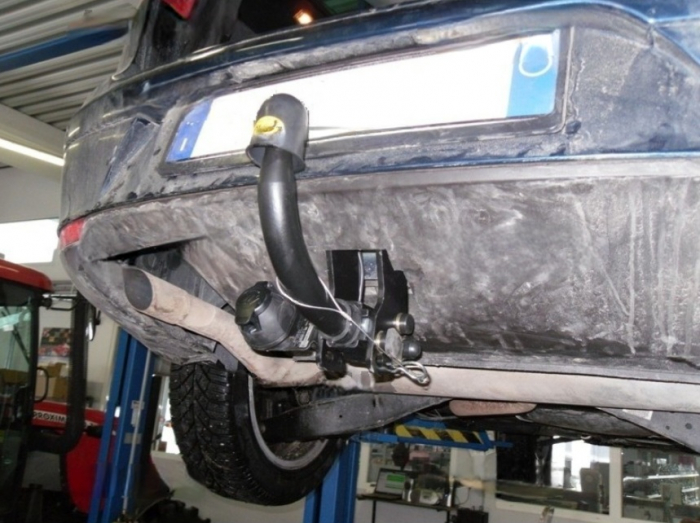 Carlig remorcare Seat Altea 5P1 si XL 2004 - 2015 demontabil automat cu maneta marca Autohak [2]