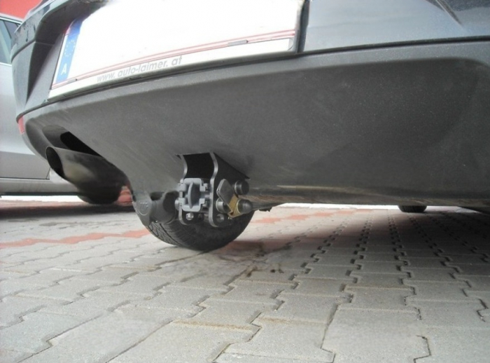 Carlig remorcare Seat Altea Freetrack dupa 2007 demontabil automat cu maneta marca Autohak [4]