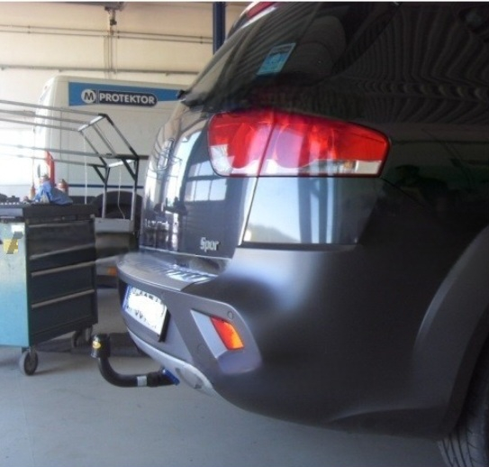 Carlig remorcare Seat Altea Freetrack dupa 2007 demontabil automat vertical marca Autohak [7]