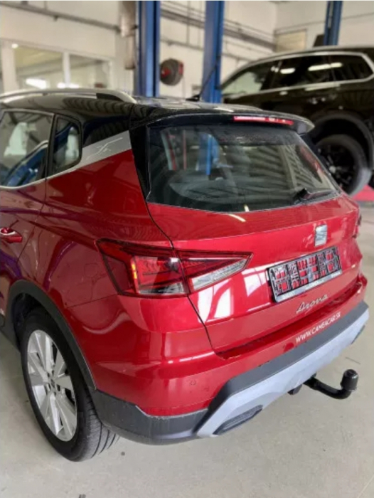 Carlig remorcare Seat Arona dupa 2017 demontabil automat vertical marca Autohak [6]