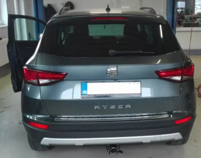 Carlig remorcare Seat Ateca dupa 2016 demontabil automat cu maneta marca Autohak [4]
