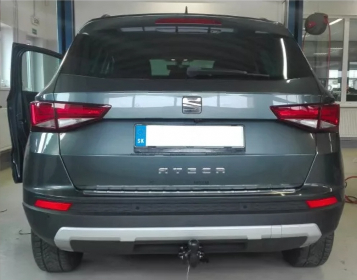 Carlig remorcare Seat Ateca dupa 2016 demontabil automat cu maneta marca Autohak [3]