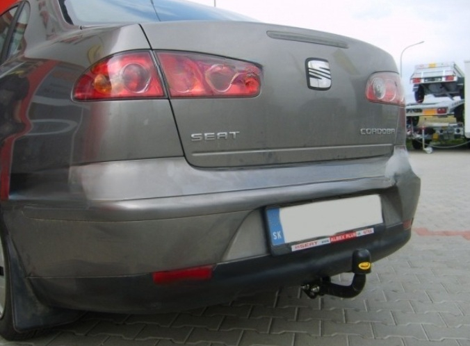 Carlig remorcare Seat Cordoba 4 usi fabricat intre 2002 - 2009 marca Autohak [4]