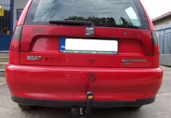 Carlig remorcare Seat Cordoba combi fabricat intre 1996 - 2002 marca Autohak [2]