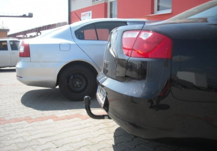 Carlig remorcare Seat Exeo 2008 - 2013 demontabil automat vertical marca Autohak [9]