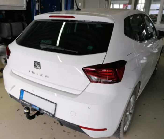 Carlig remorcare Seat Ibiza htb dupa 2017 demontabil automat vertical marca Autohak [6]