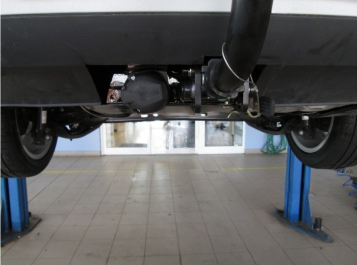 Carlig remorcare Seat Leon 2013 - 2018 demontabil automat cu maneta marca Autohak [2]