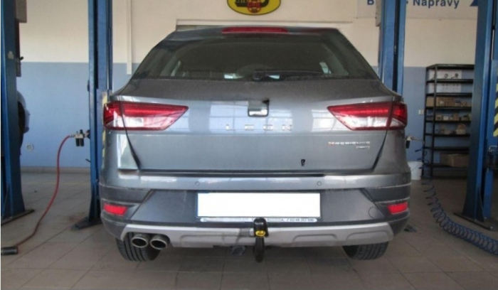 Carlig remorcare Seat Leon ST combi dupa 2013  demontabil automat vertical marca Autohak [4]