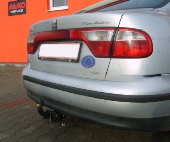 Carlig remorcare Seat Toledo 4 usi 1998 - 2004 demontabil automat cu maneta marca Autohak [2]