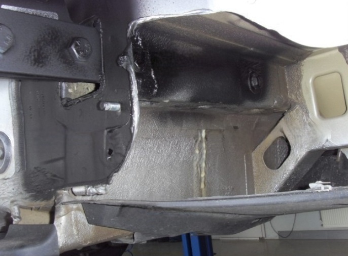 Carlig remorcare Seat Toledo 5 usi dupa 2013 demontabil automat cu maneta marca Autohak [16]
