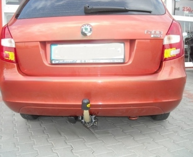 Carlig remorcare Skoda Fabia 4 usi, combi 2001 - 2014 demontabil automat cu maneta marca Autohak [3]