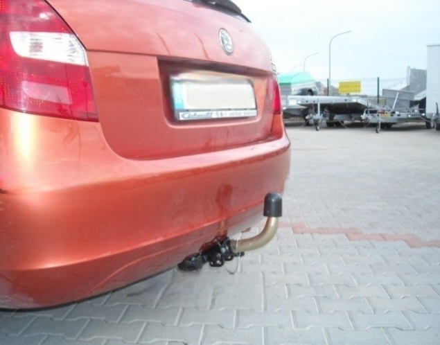 Carlig remorcare Skoda Fabia 4 usi, combi 2001 - 2014 demontabil automat cu maneta marca Autohak [4]