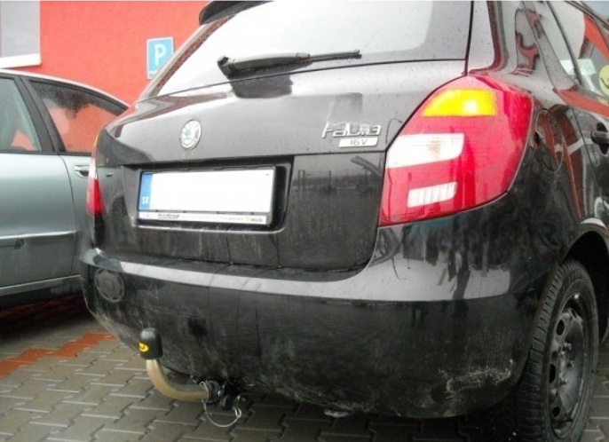 Carlig remorcare Skoda Fabia 5 usi 2006 - 2014 demontabil automat cu maneta marca Autohak [3]