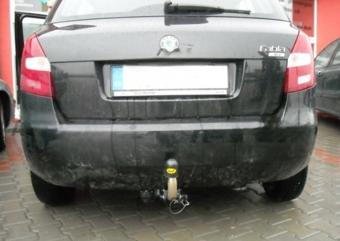 Carlig remorcare Skoda Fabia 5 usi 2006 - 2014 demontabil automat cu maneta marca Autohak [4]