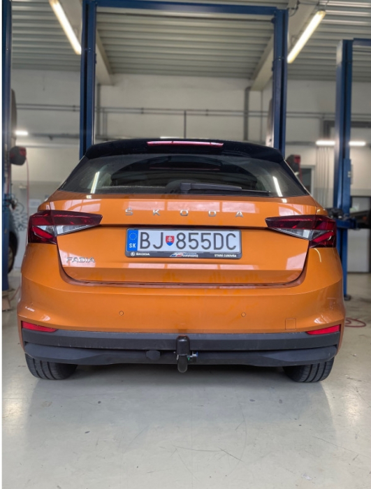Carlig remorcare Skoda Fabia 5 usi fabricata incepand cu 06/2021 demontabil automat vertical marca Autohak [8]