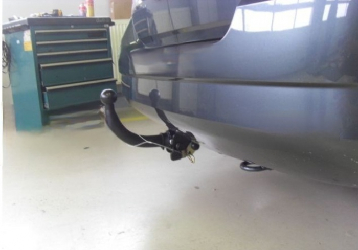 Carlig remorcare Skoda Fabia combi 2015 - 2018 demontabil automat cu maneta marca Autohak [4]