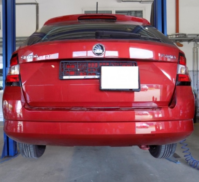 Carlig remorcare Skoda Fabia combi 2015 - 2018 demontabil automat vertical marca Autohak [4]