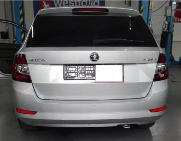 Carlig remorcare Skoda Fabia combi dupa 2018 demontabil automat vertical marca Autohak [8]