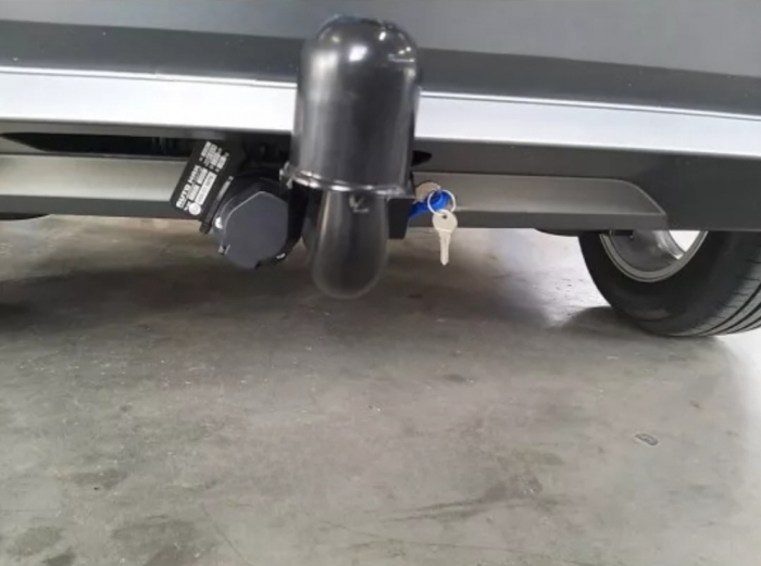 Carlig remorcare Skoda Kamiq dupa 08.2019 demontabil automat vertical marca Autohak [6]