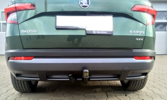 Carlig remorcare Skoda Karoq dupa 2017 demontabil automat vertical marca Autohak [6]