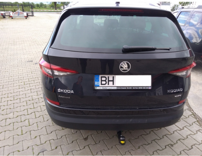 Carlig remorcare Skoda Kodiaq dupa 2017 demontabil automat vertical marca Autohak [10]