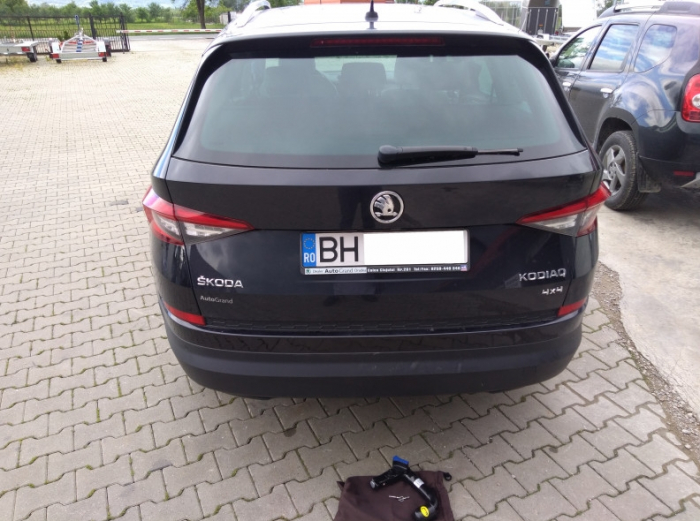 Carlig remorcare Skoda Kodiaq dupa 2017 demontabil automat vertical marca Autohak [4]
