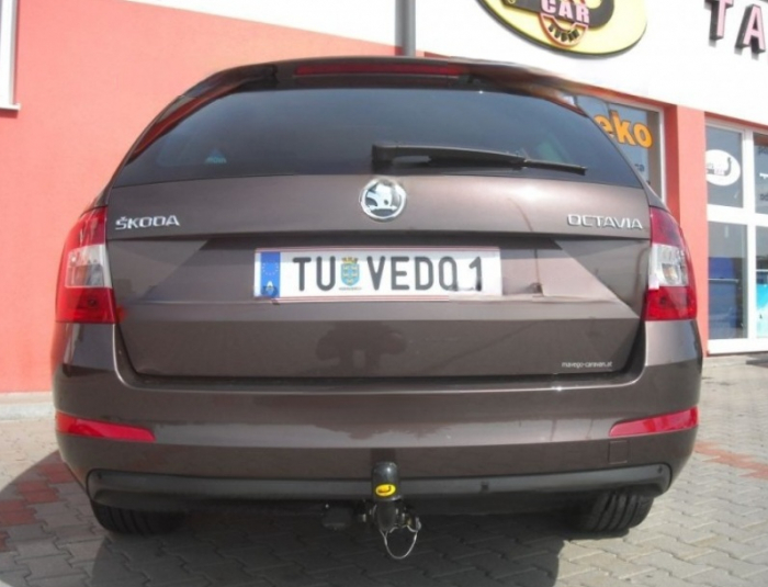 Carlig remorcare Skoda Octavia 3 2013 - 2019 demontabil automat cu maneta marca Autohak [17]