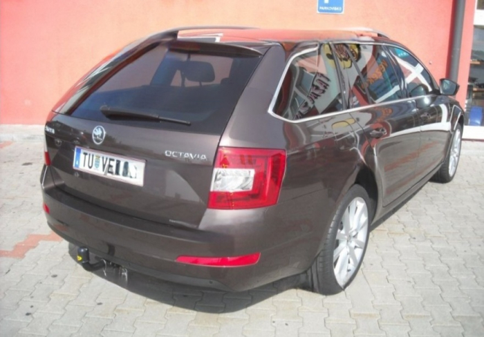 Carlig remorcare Skoda Octavia 3 2013 - 2019 demontabil automat cu maneta marca Autohak [16]