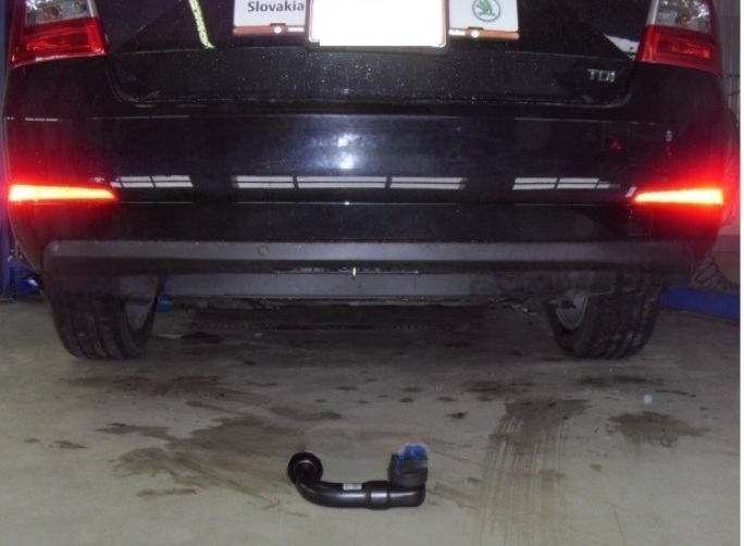 Carlig remorcare Skoda Octavia Scout 2013 - 2019 demontabil automat vertical marca Autohak [18]