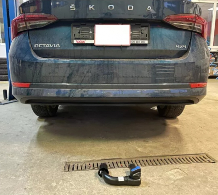 Carlig remorcare Skoda Octavia 4 dupa 2019 demontabil automat vertical marca Autohak [6]
