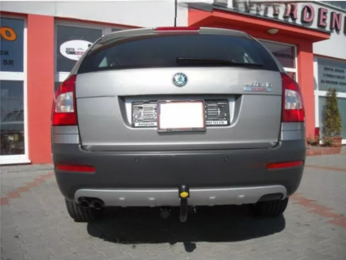 Carlig remorcare Skoda Octavia Scout 2004 - 2013 demontabil automat vertical marca Autohak [10]